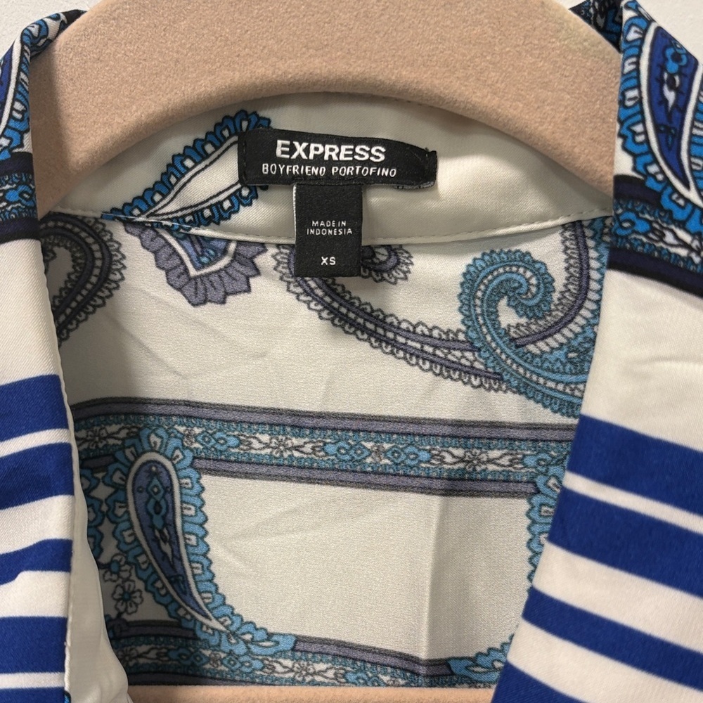 Express Blue and White Paisley Button Down Shirt - Picture 2 of 5